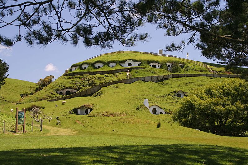 hobbiton, new zealand, lord of the rings, underground home, earthen home, green design
