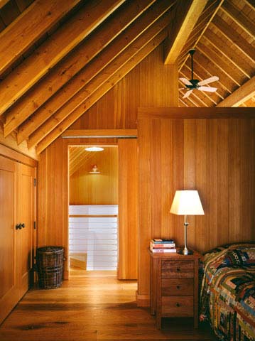 small-cabin-bedroom-colorado